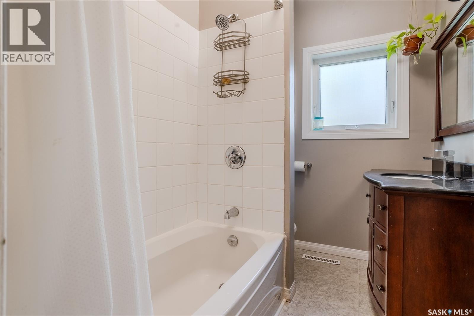 618 3rd STREET E - 19