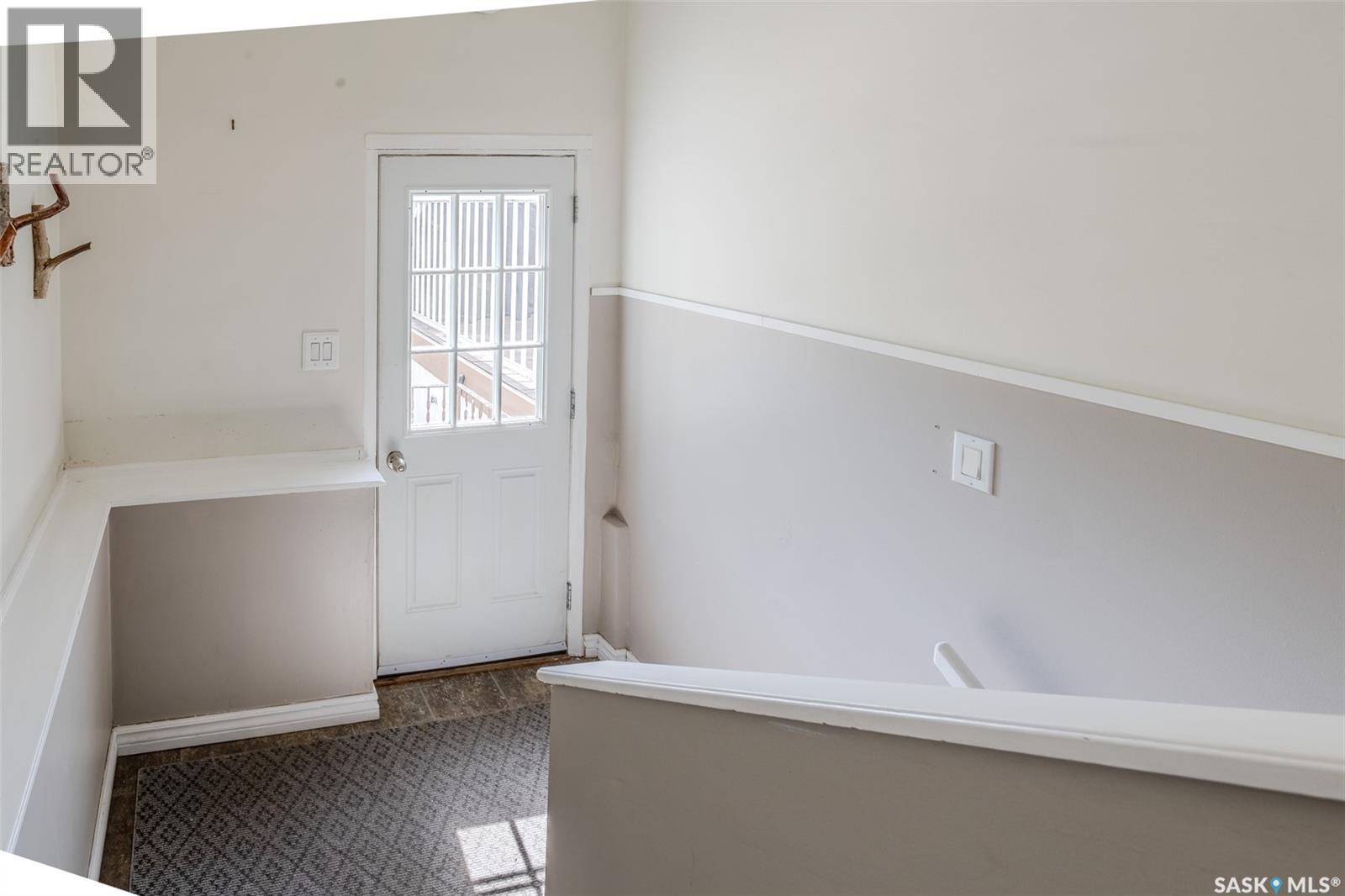 618 3rd STREET E - 23