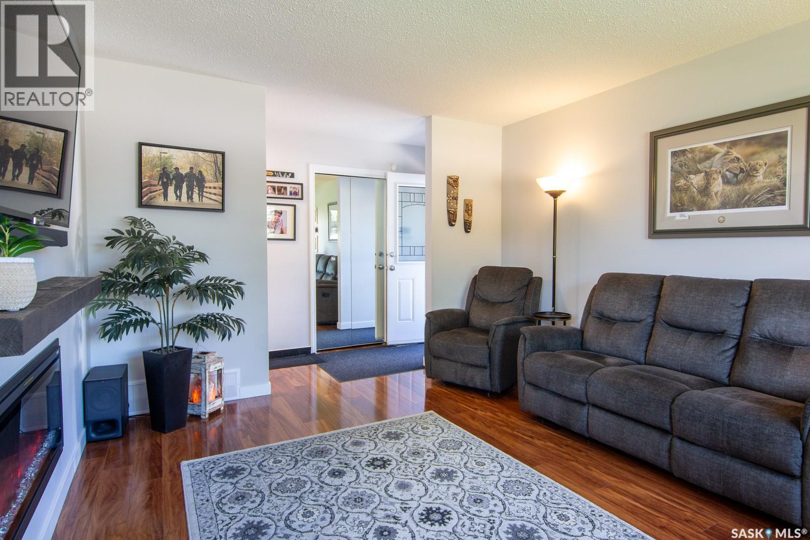 266 Albany CRESCENT — photo 9