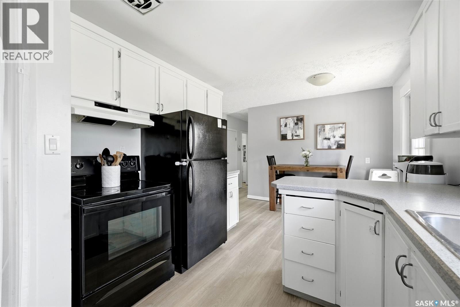 28 Cameron CRESCENT - 11