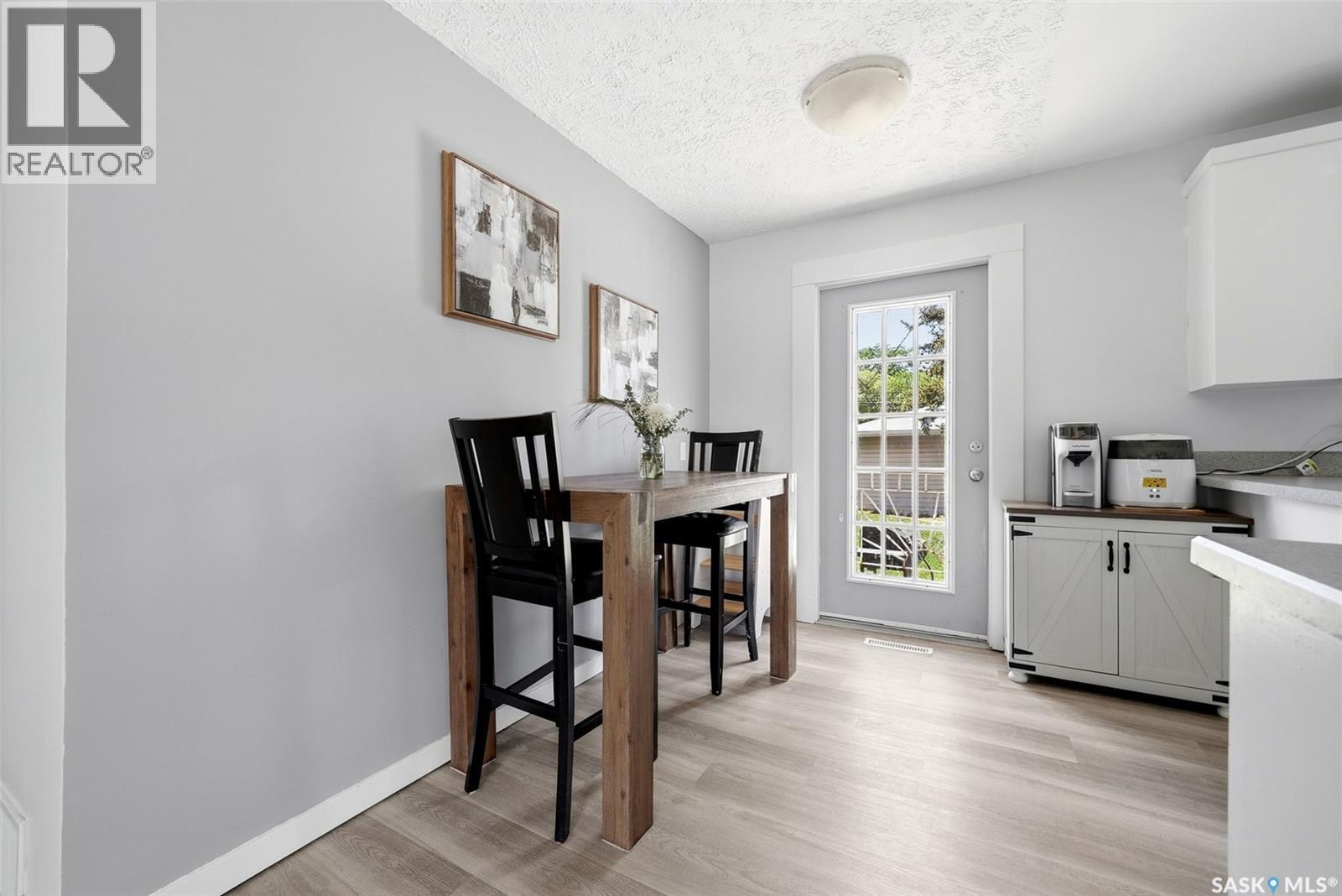 28 Cameron CRESCENT - 13