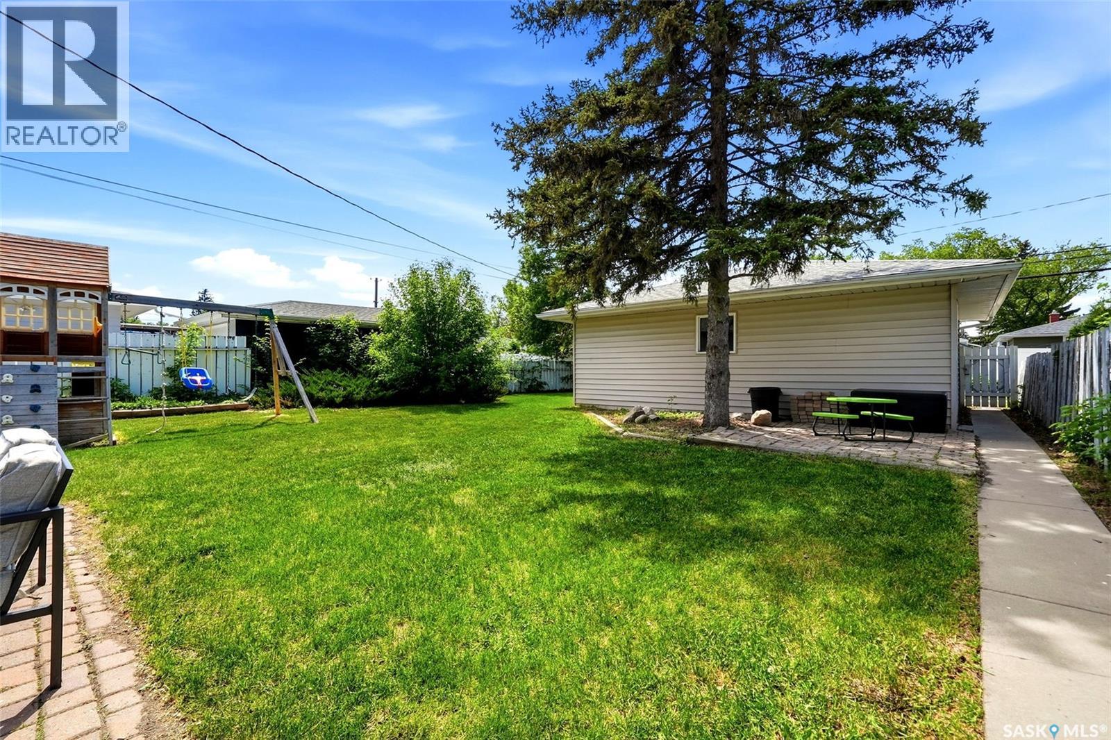 28 Cameron CRESCENT - 31