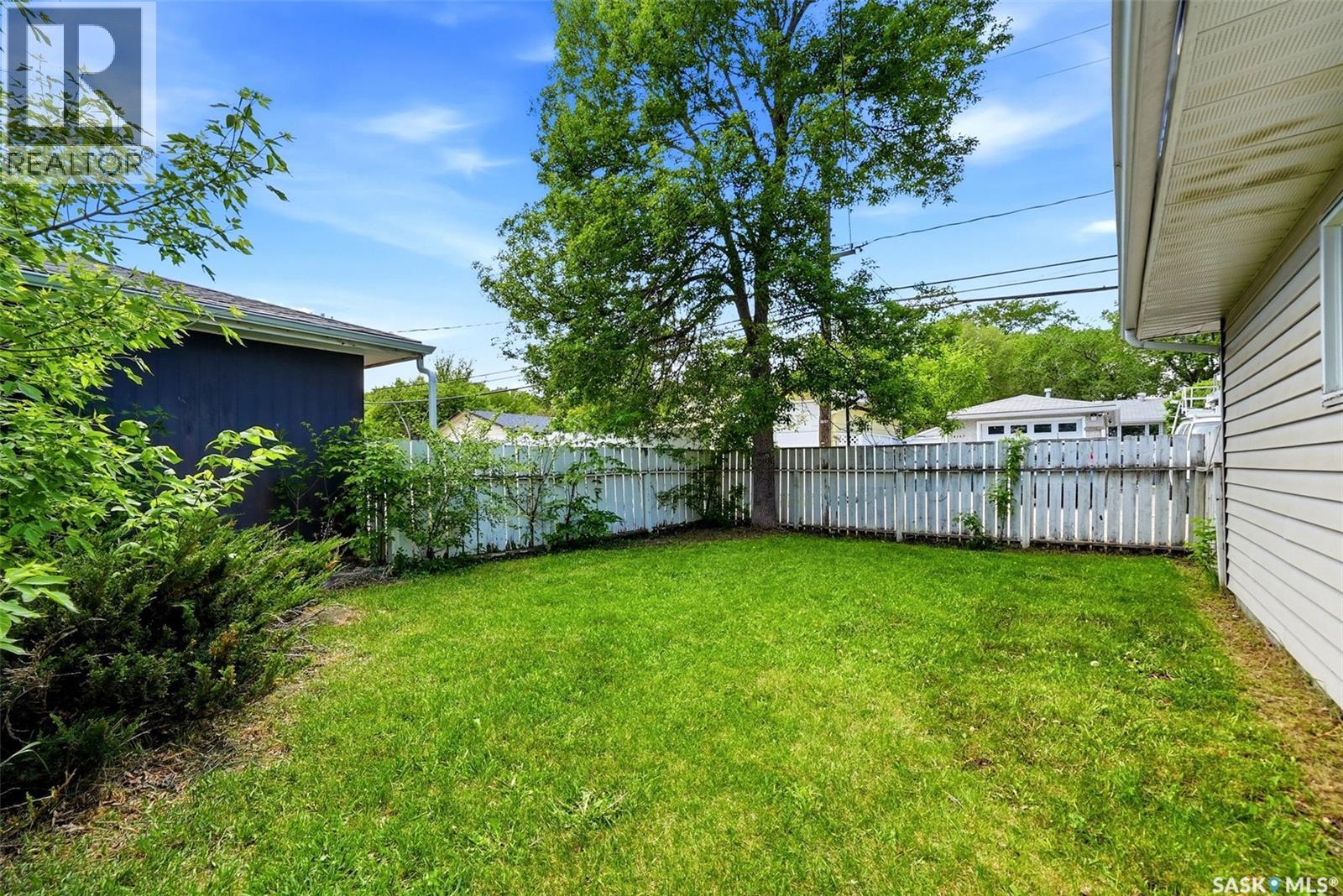 28 Cameron CRESCENT - 32
