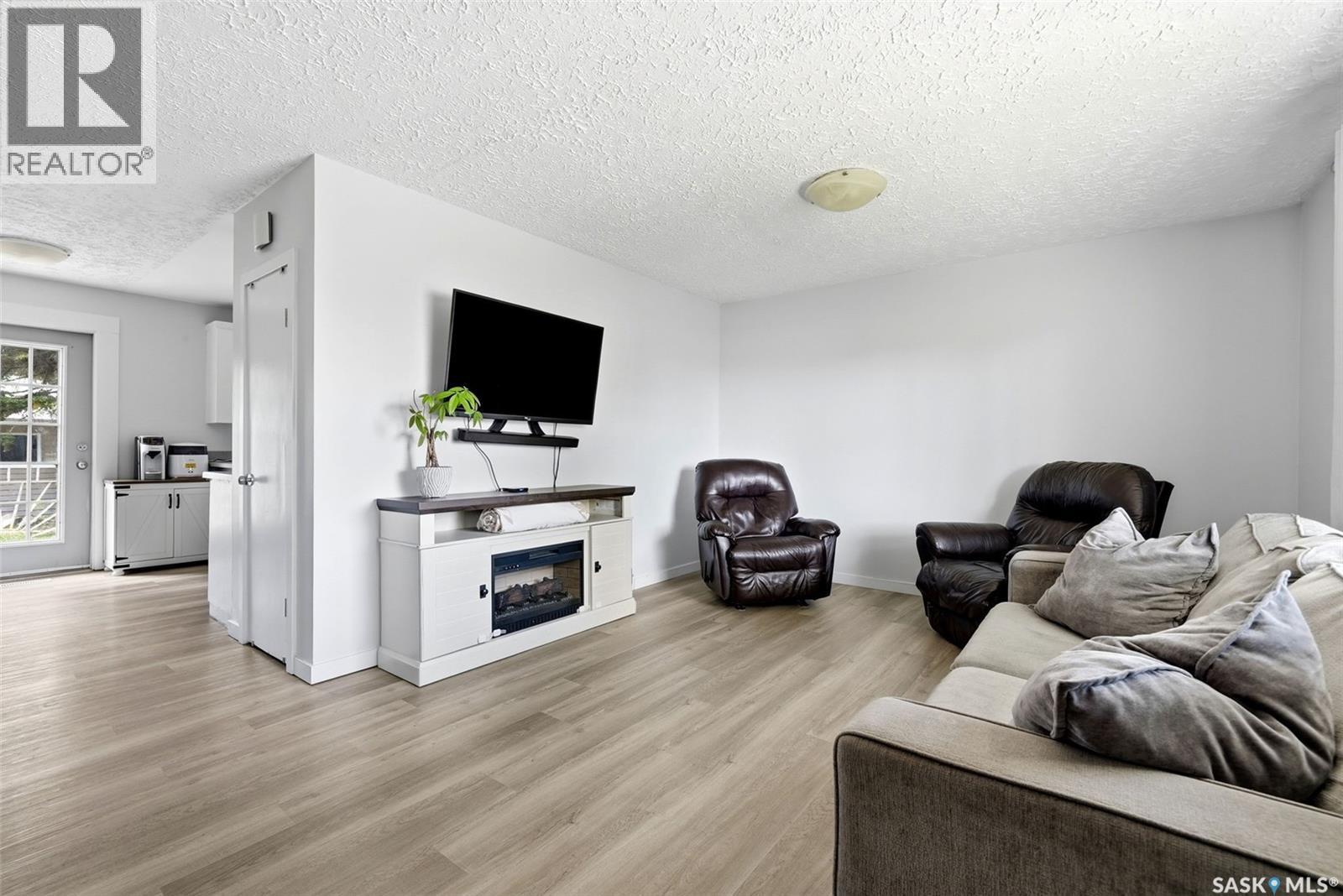 28 Cameron CRESCENT - 6