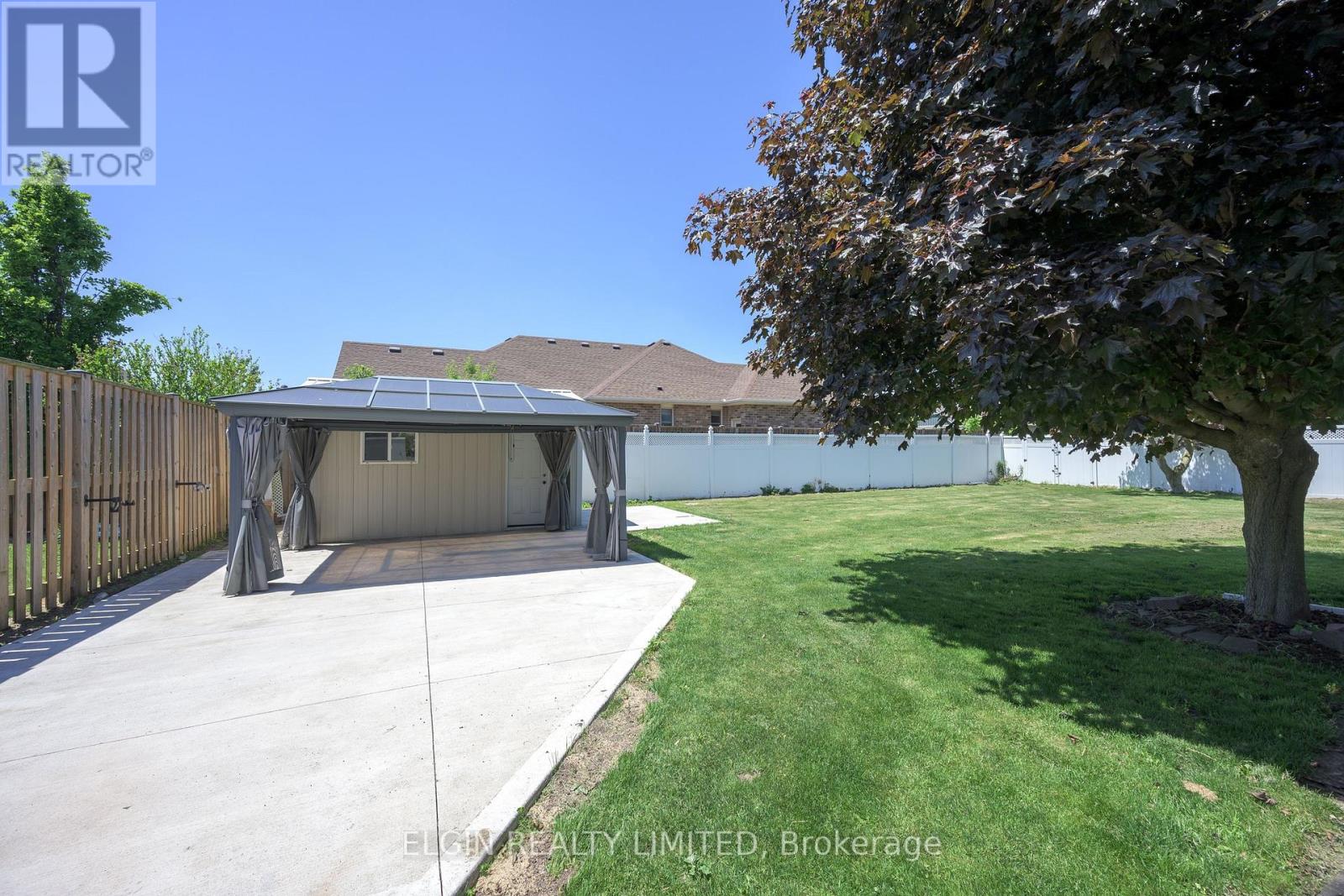 2 LYNDALE AVENUE - 15