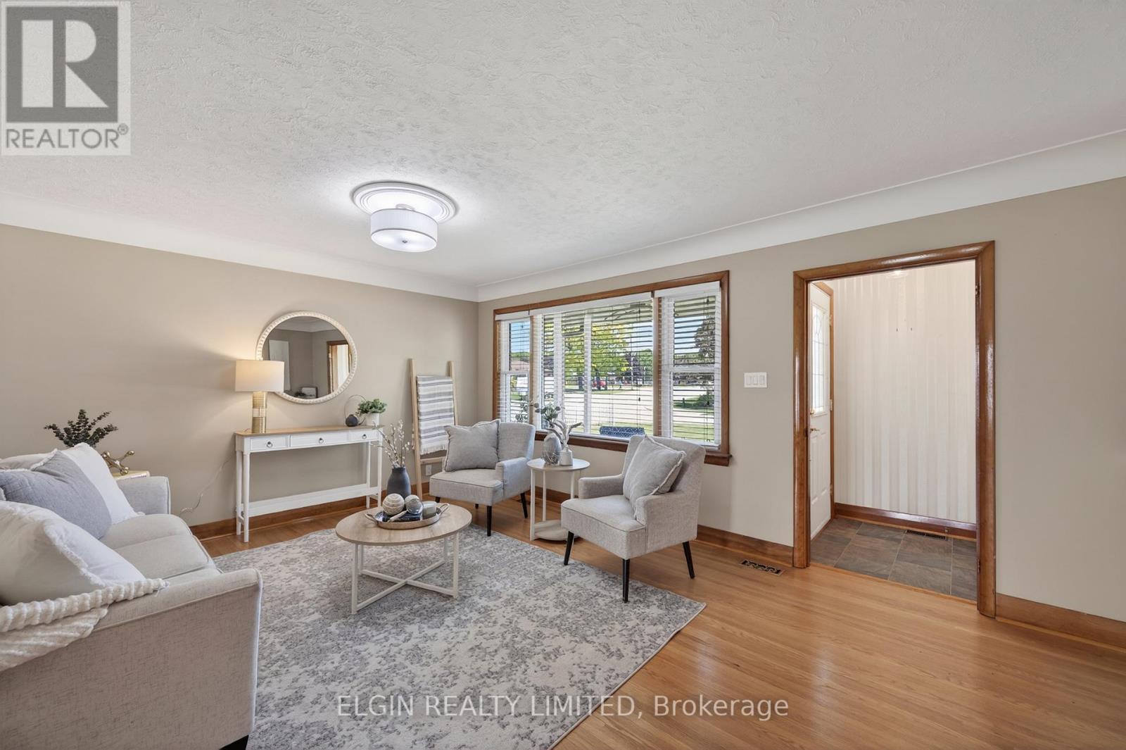 2 LYNDALE AVENUE - 17