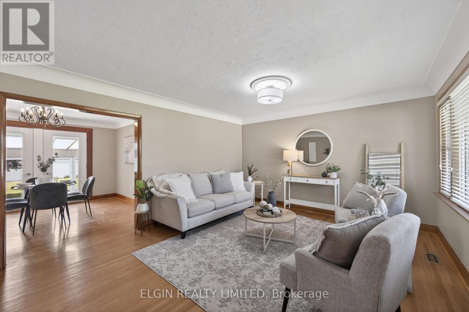 2 LYNDALE AVENUE - 18