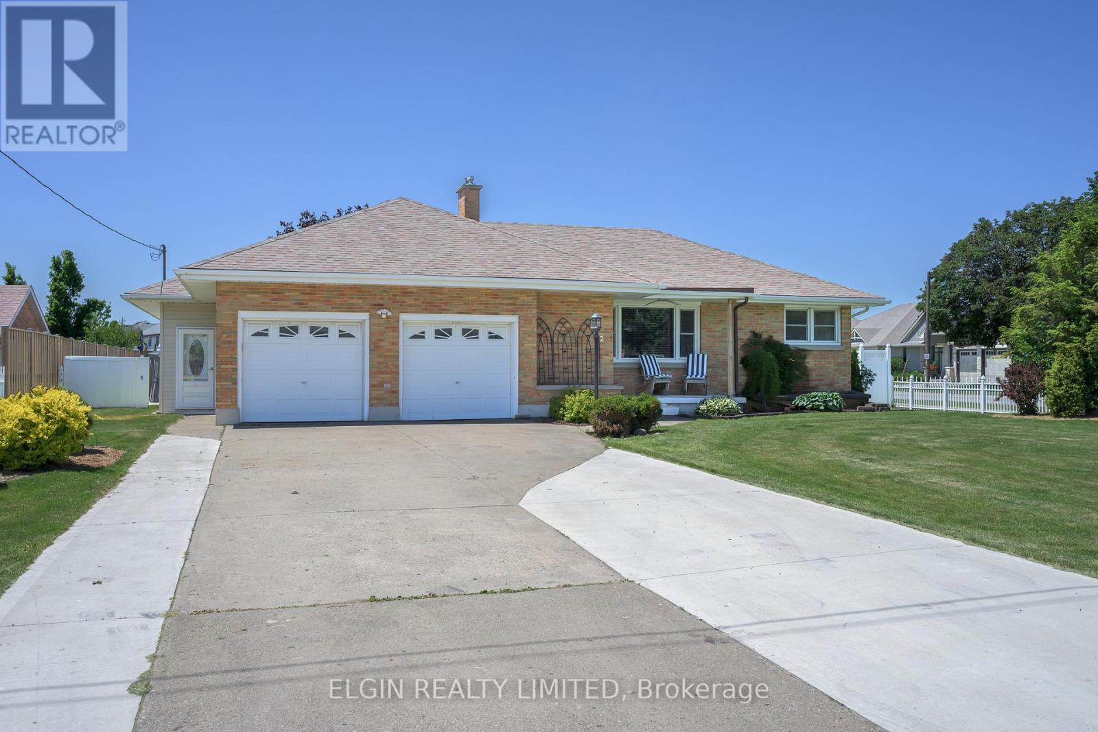 2 LYNDALE AVENUE - 2