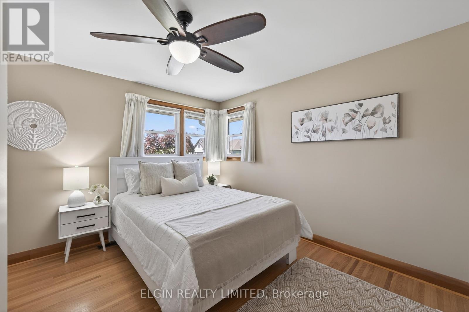 2 LYNDALE AVENUE - 26