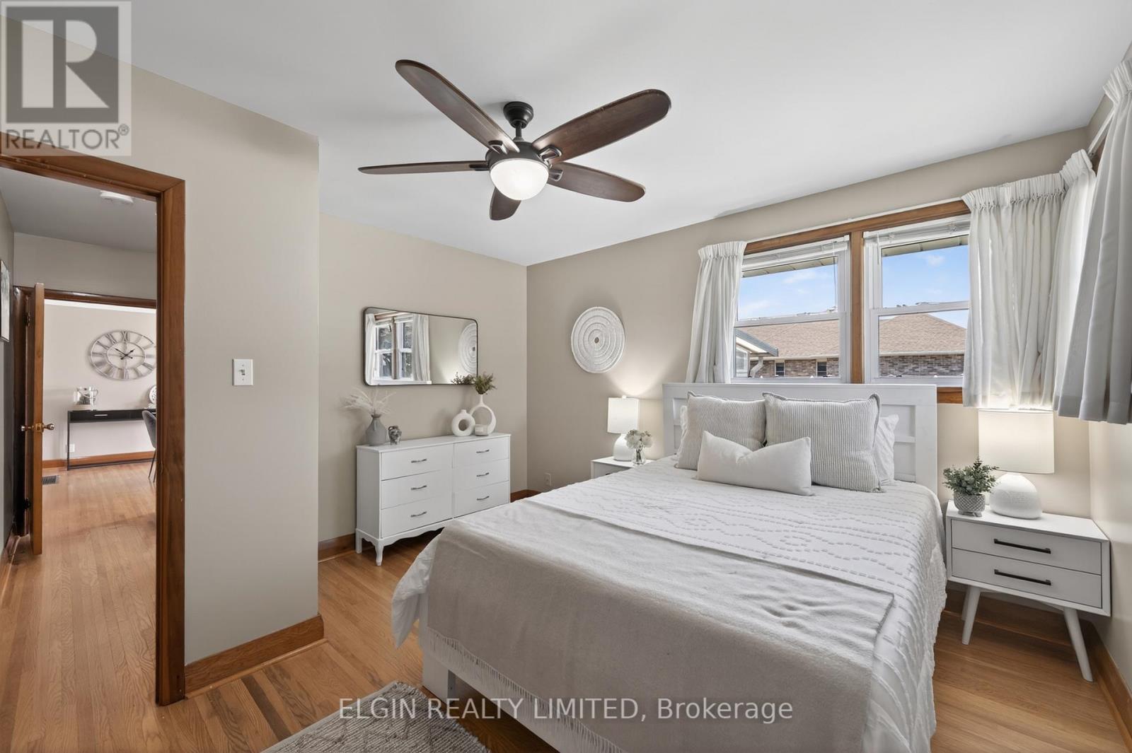 2 LYNDALE AVENUE - 27