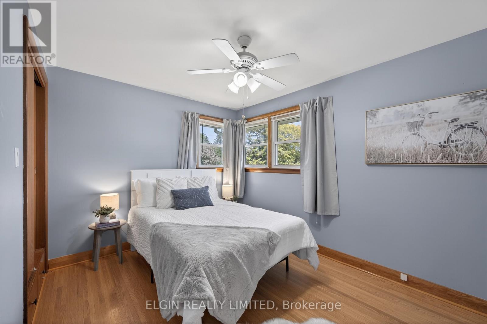 2 LYNDALE AVENUE - 28