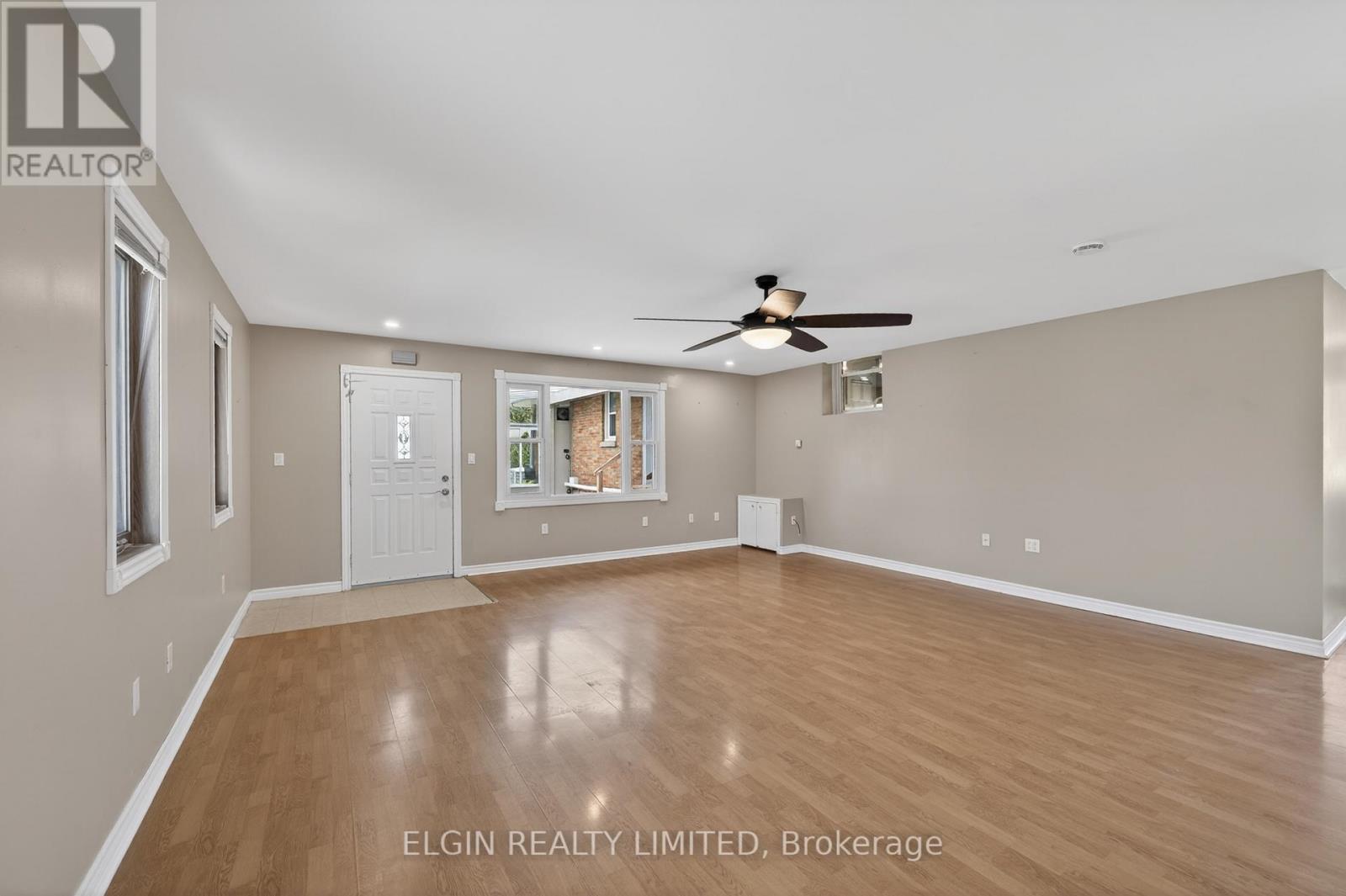 2 LYNDALE AVENUE - 35