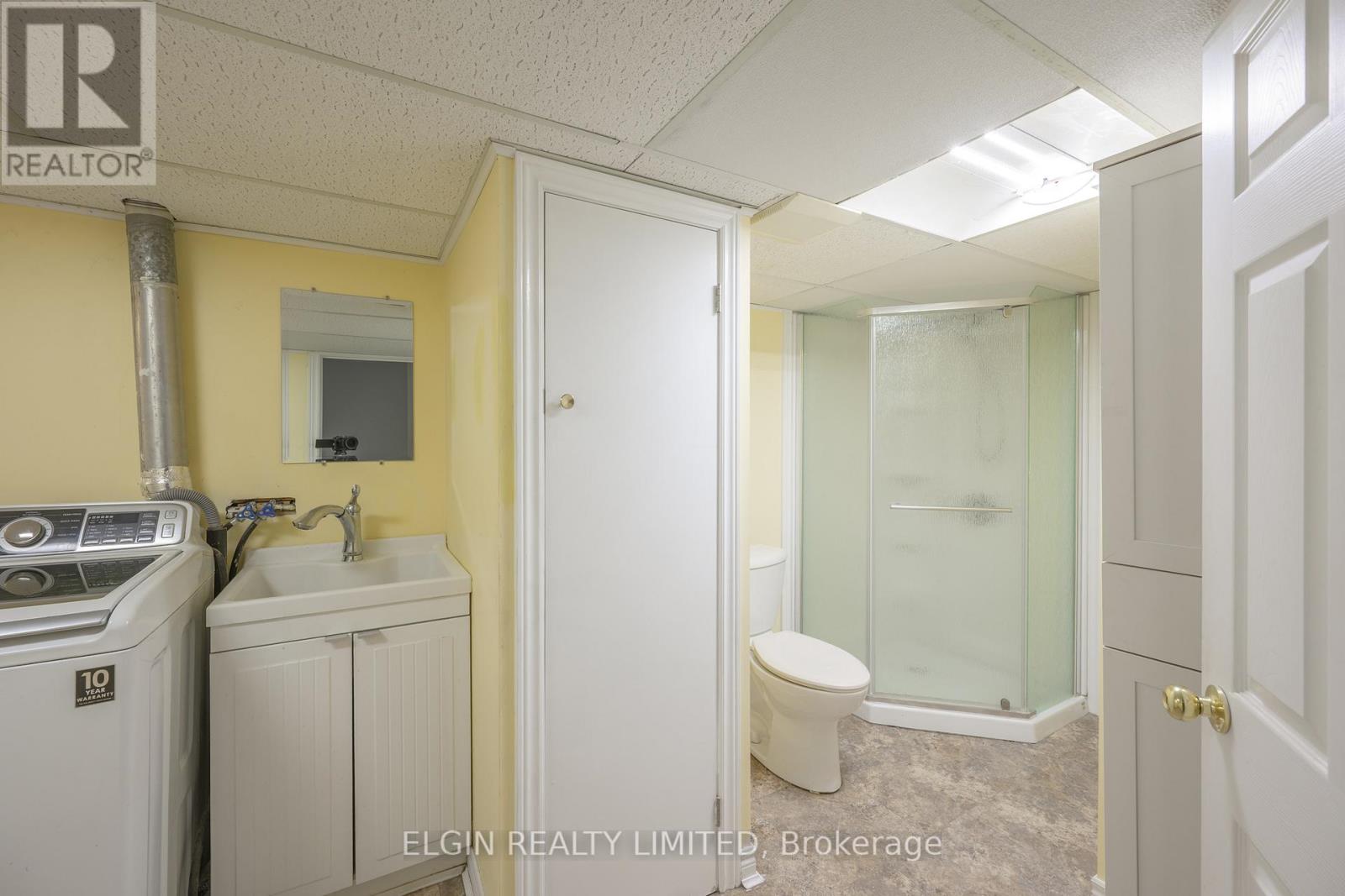2 LYNDALE AVENUE - 46