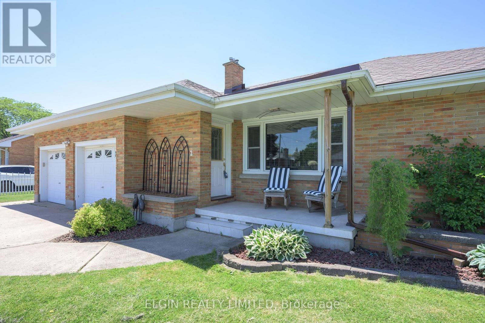 2 LYNDALE AVENUE - 5