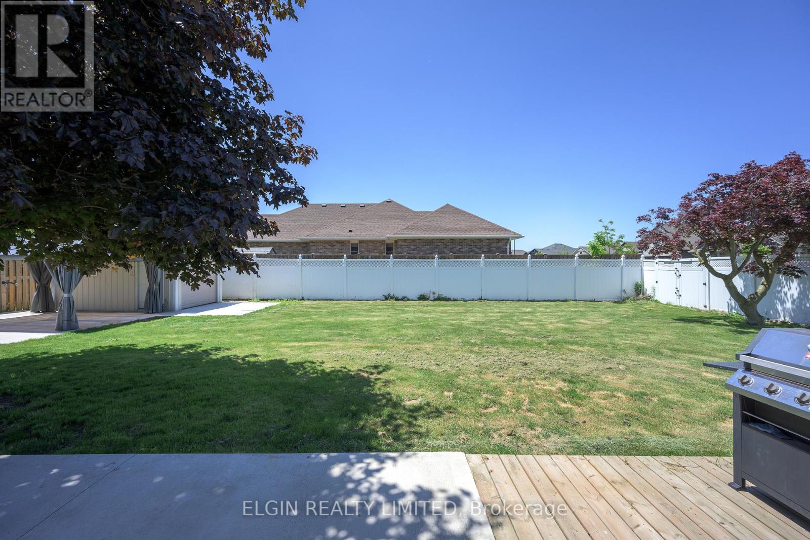 2 LYNDALE AVENUE - 8
