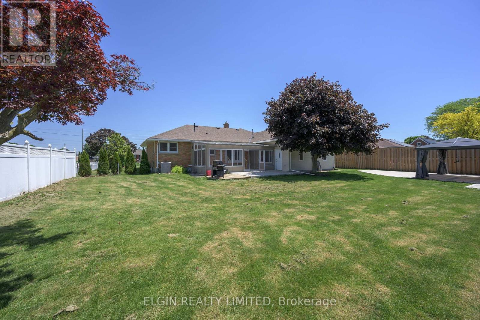 2 LYNDALE AVENUE - 9