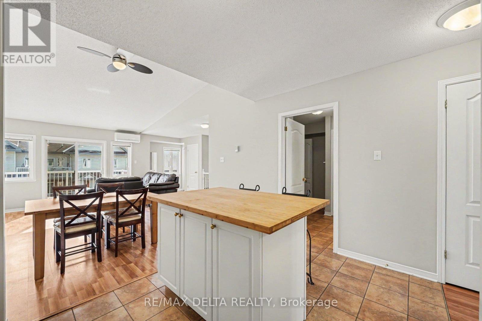 #204 88 LAFLECHE BOULEVARD - 23