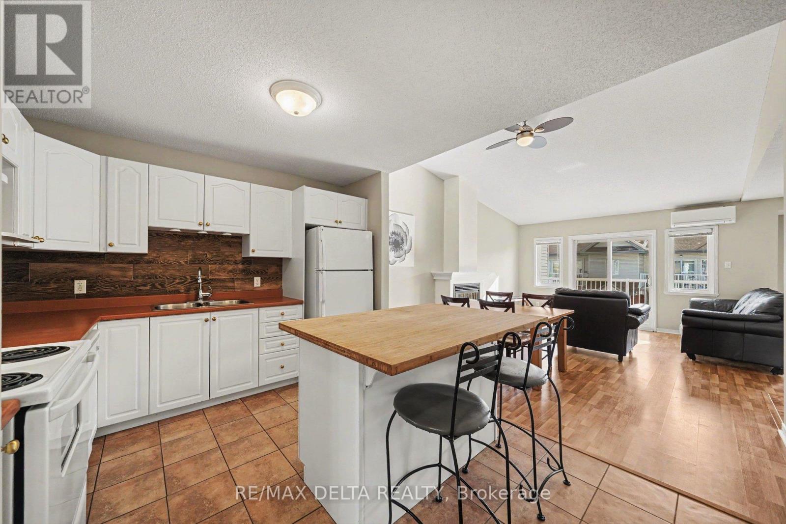 #204 88 LAFLECHE BOULEVARD - 25