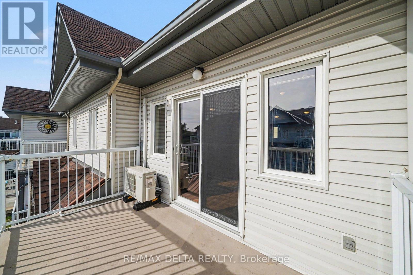 #204 88 LAFLECHE BOULEVARD - 30
