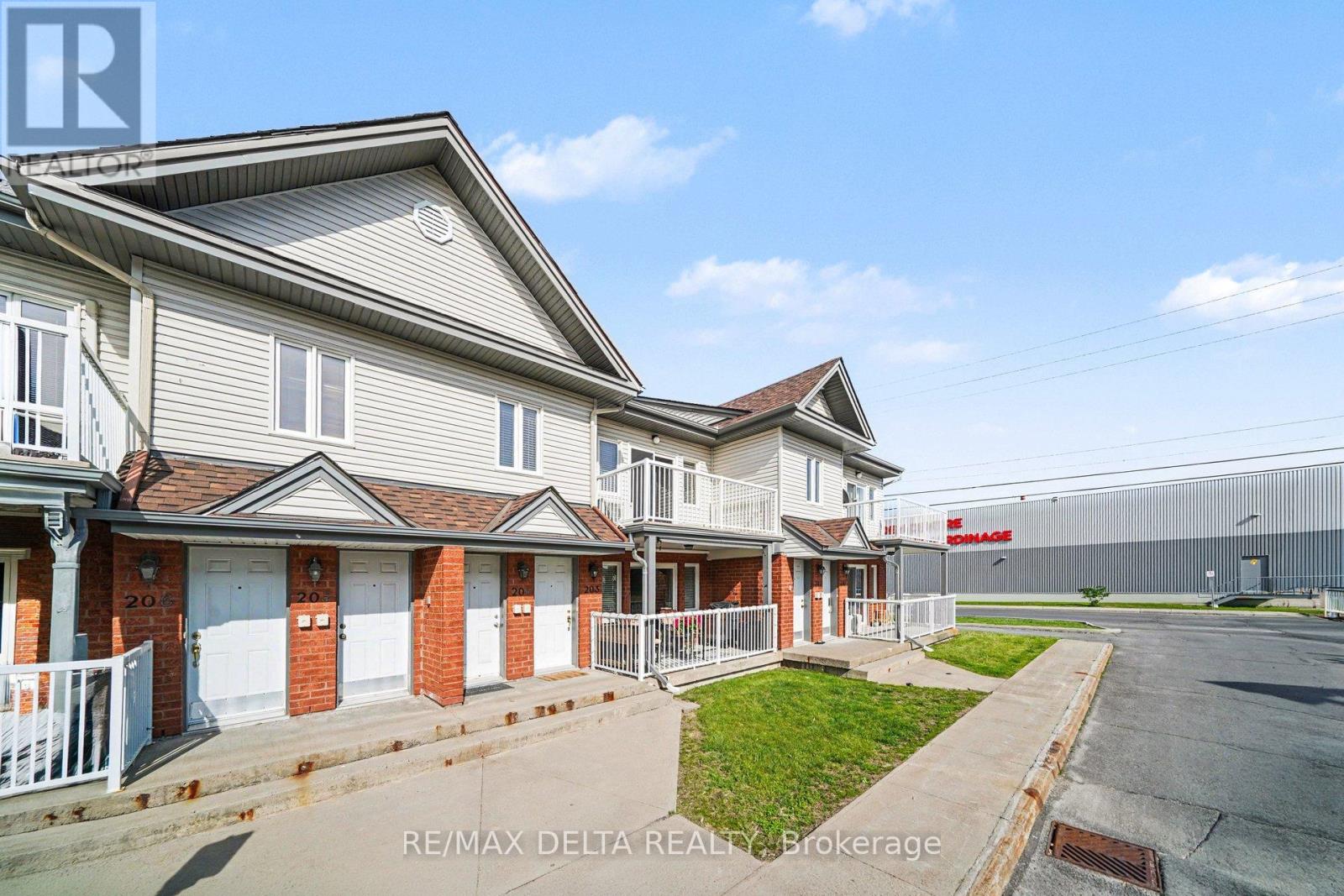 #204 88 LAFLECHE BOULEVARD - 4