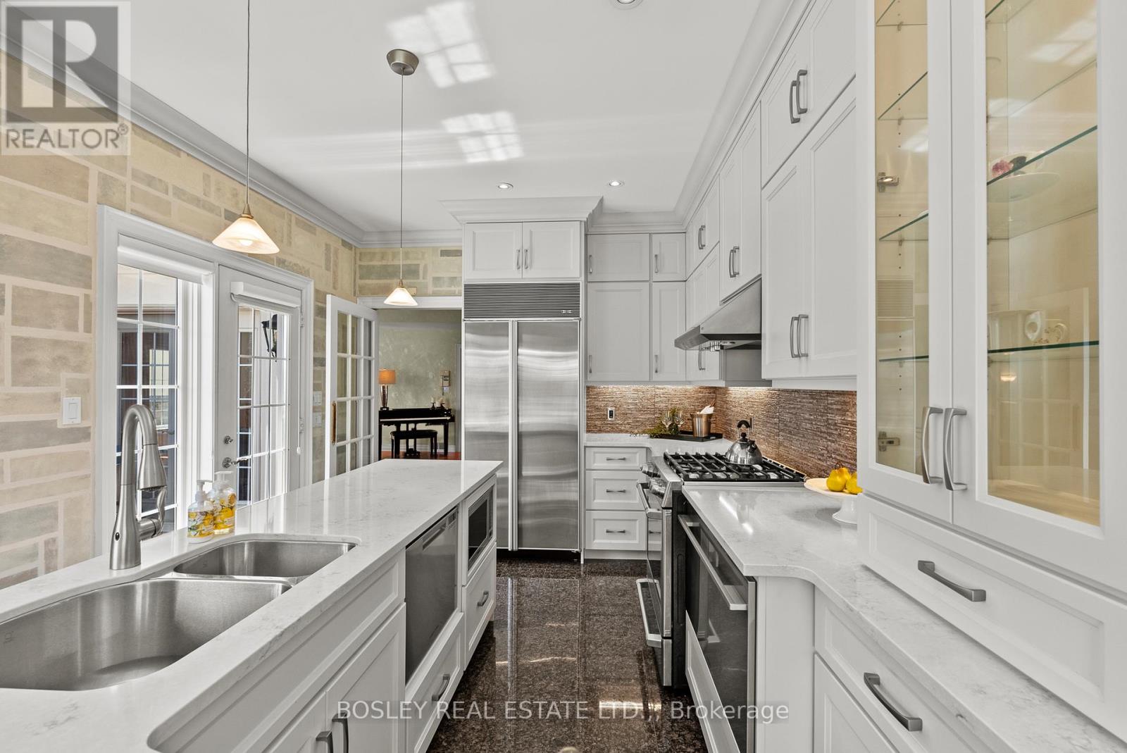 #10 222 RICARDO STREET - 13