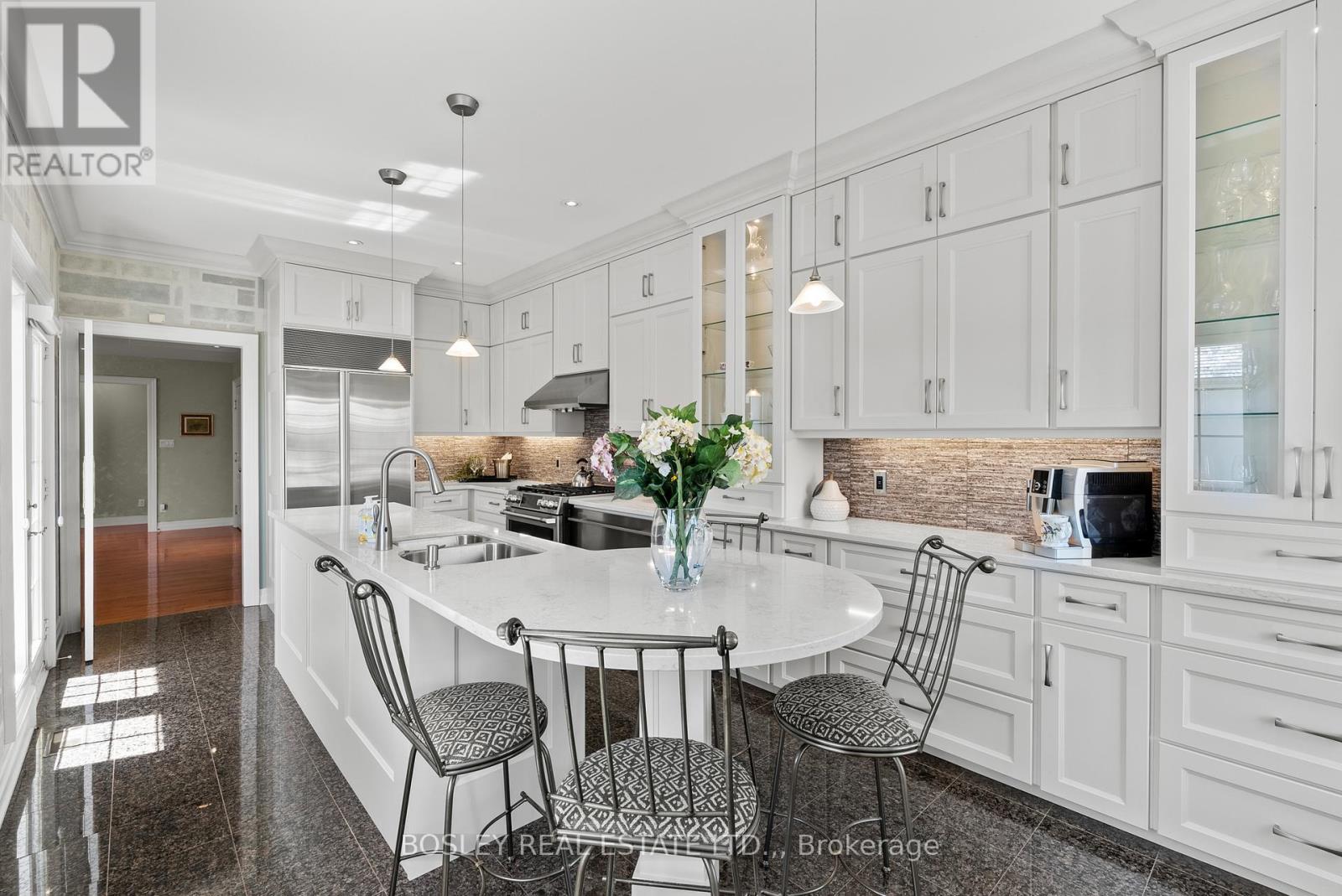 #10 222 RICARDO STREET - 14