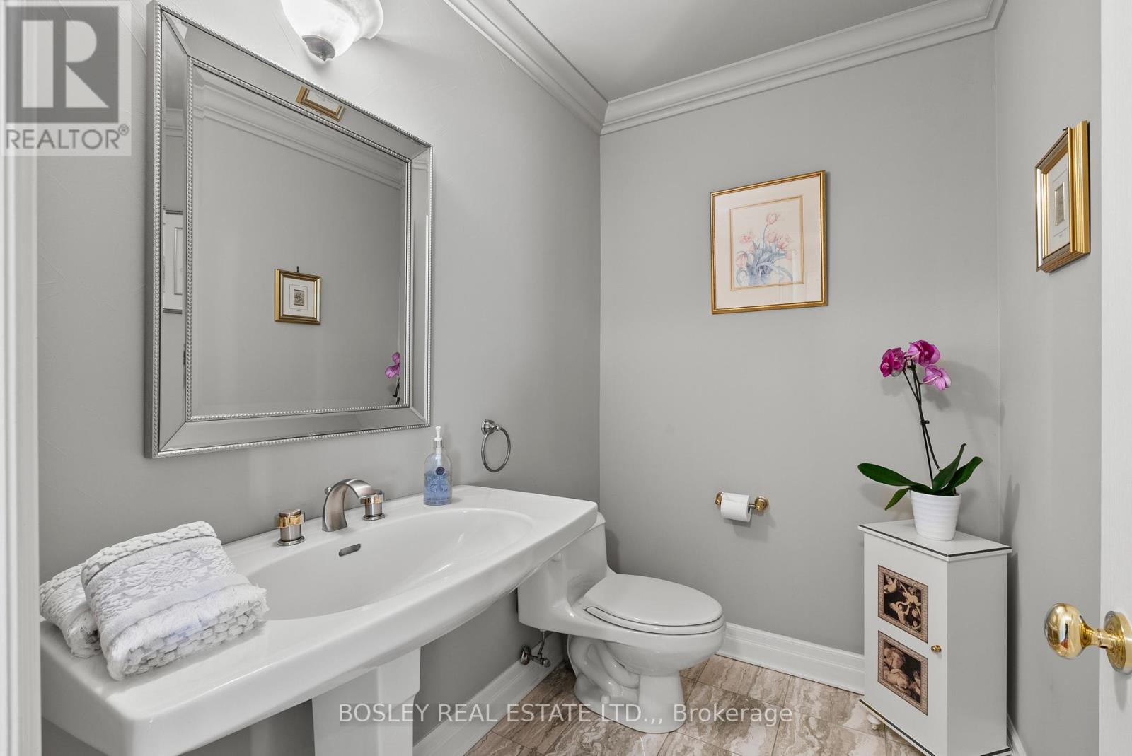 #10 222 RICARDO STREET - 16