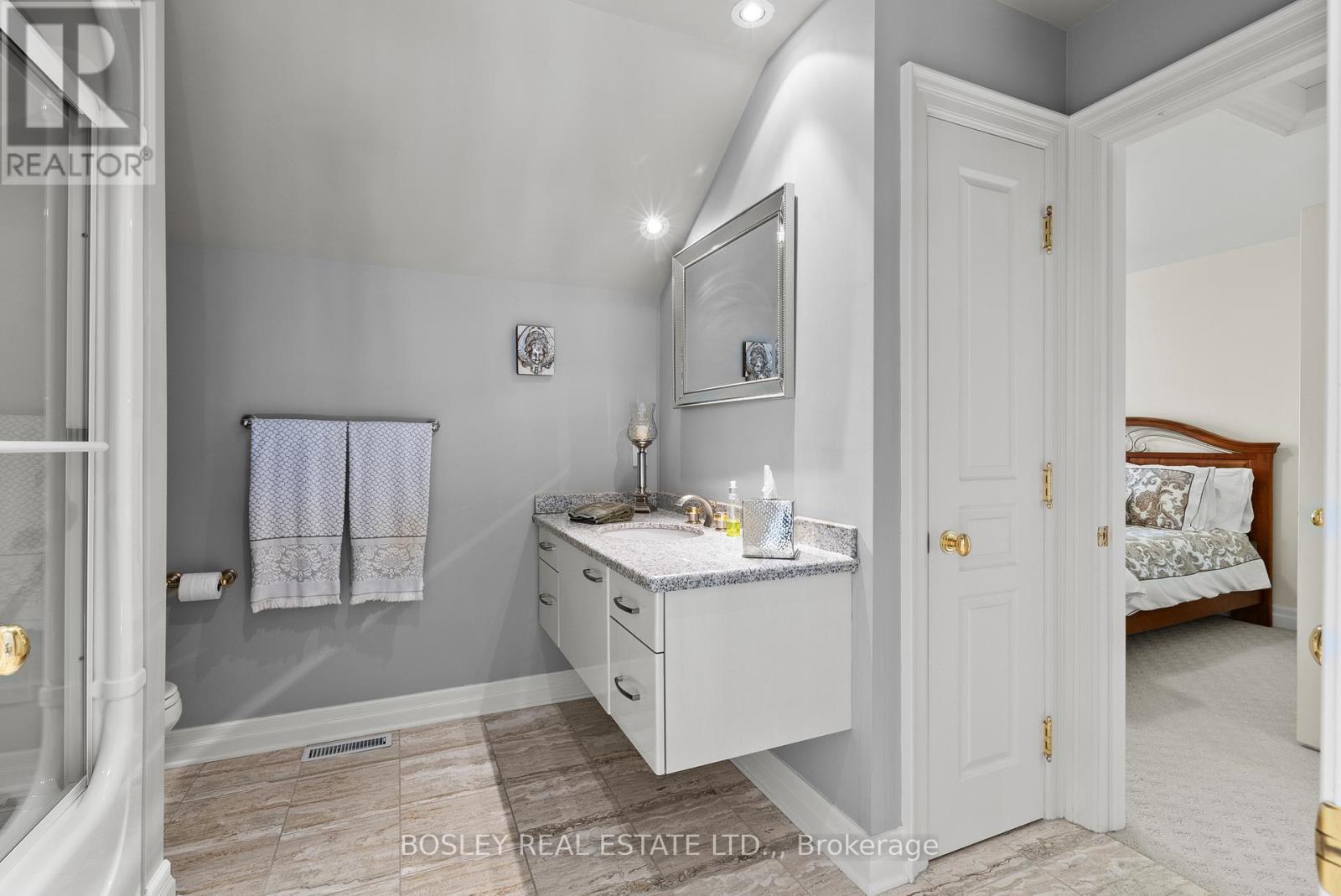#10 222 RICARDO STREET - 22