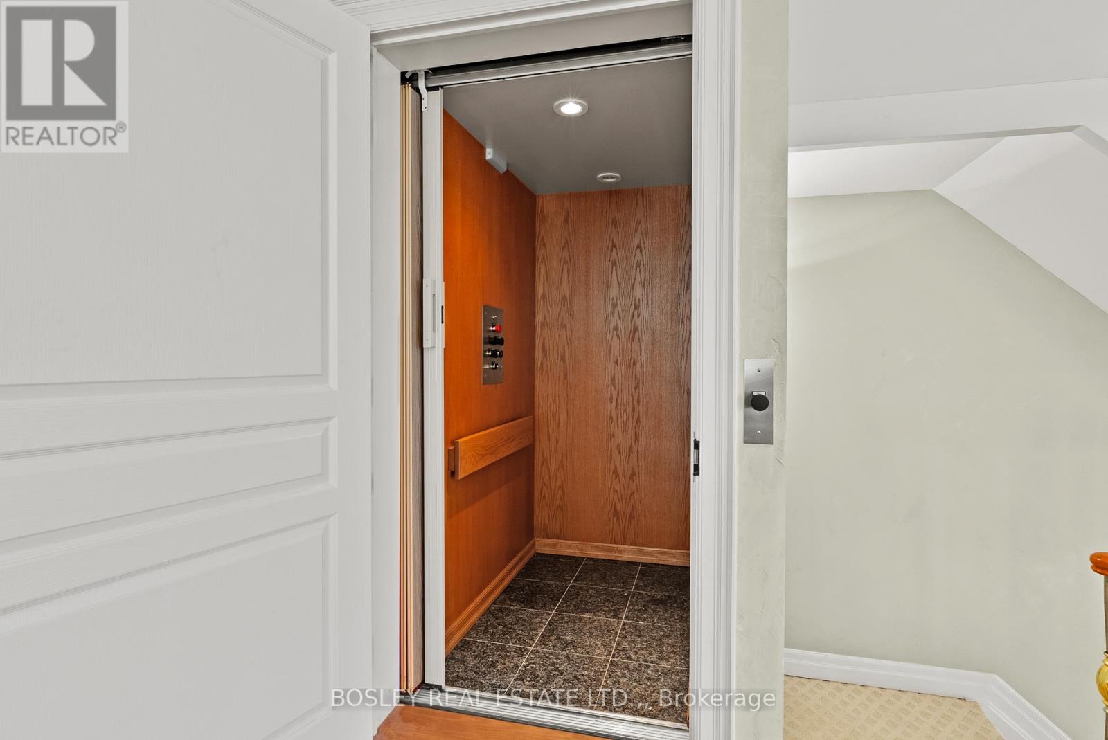 #10 222 RICARDO STREET - 8