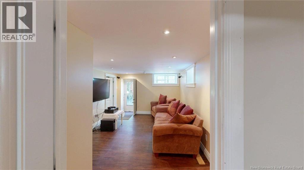 3 Alexandra Street - 34