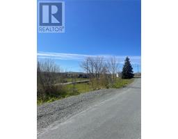 2 Moore's Valley Road thumbnail 2
