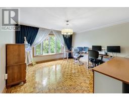 8 Suraty Avenue, Toronto, ON M1P4E1 Photo 20