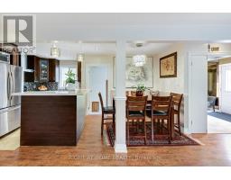 Kitchen - 8 Suraty Avenue, Toronto, ON M1P4E1 Photo 6