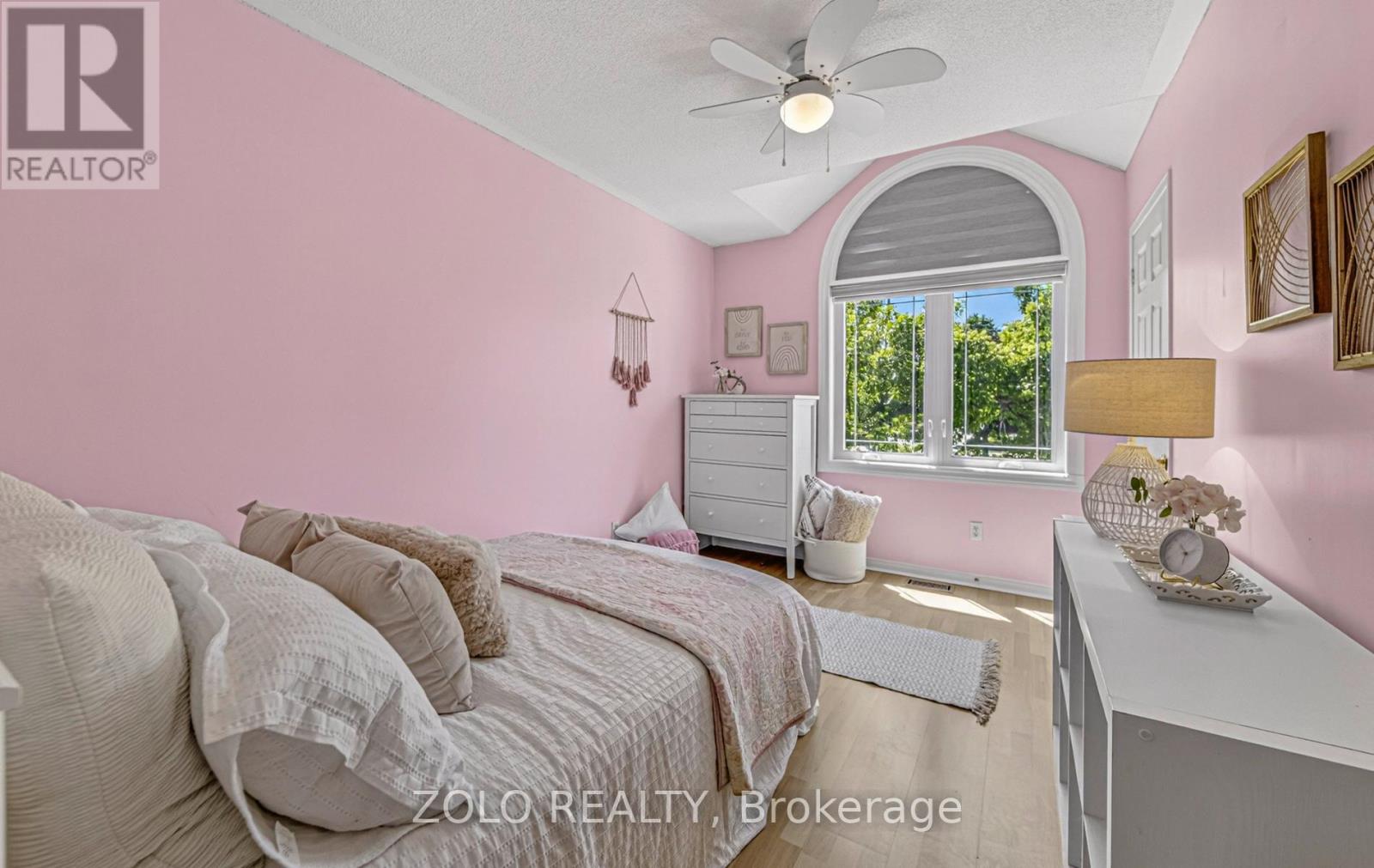 4 TRELLANOCK AVENUE - 18