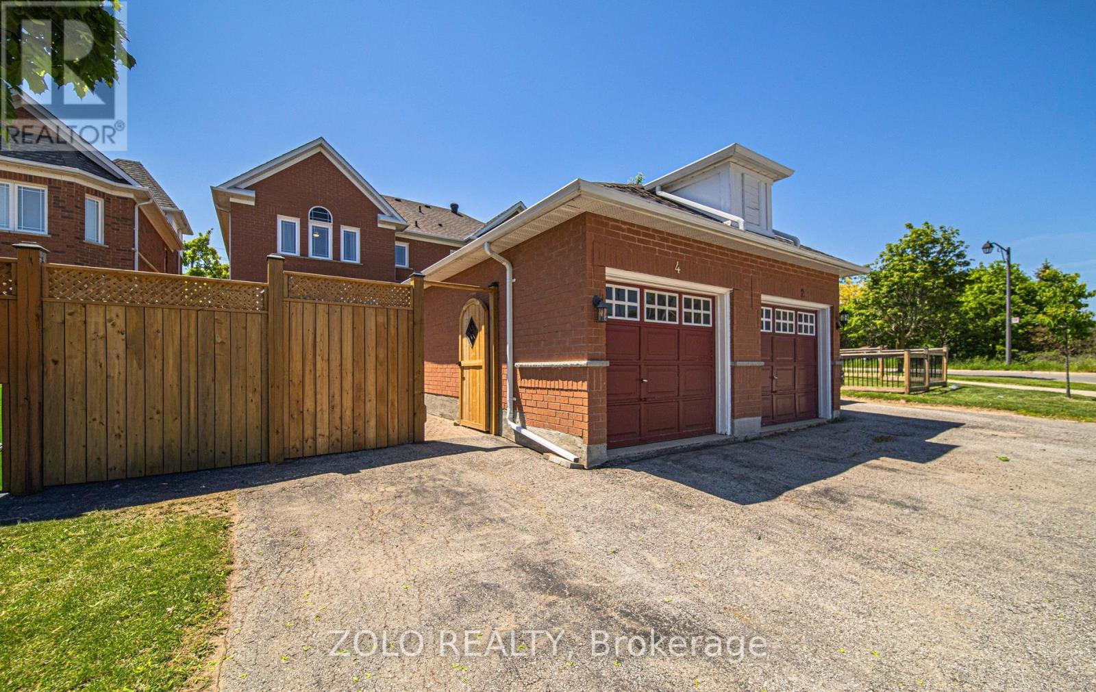 4 TRELLANOCK AVENUE - 35