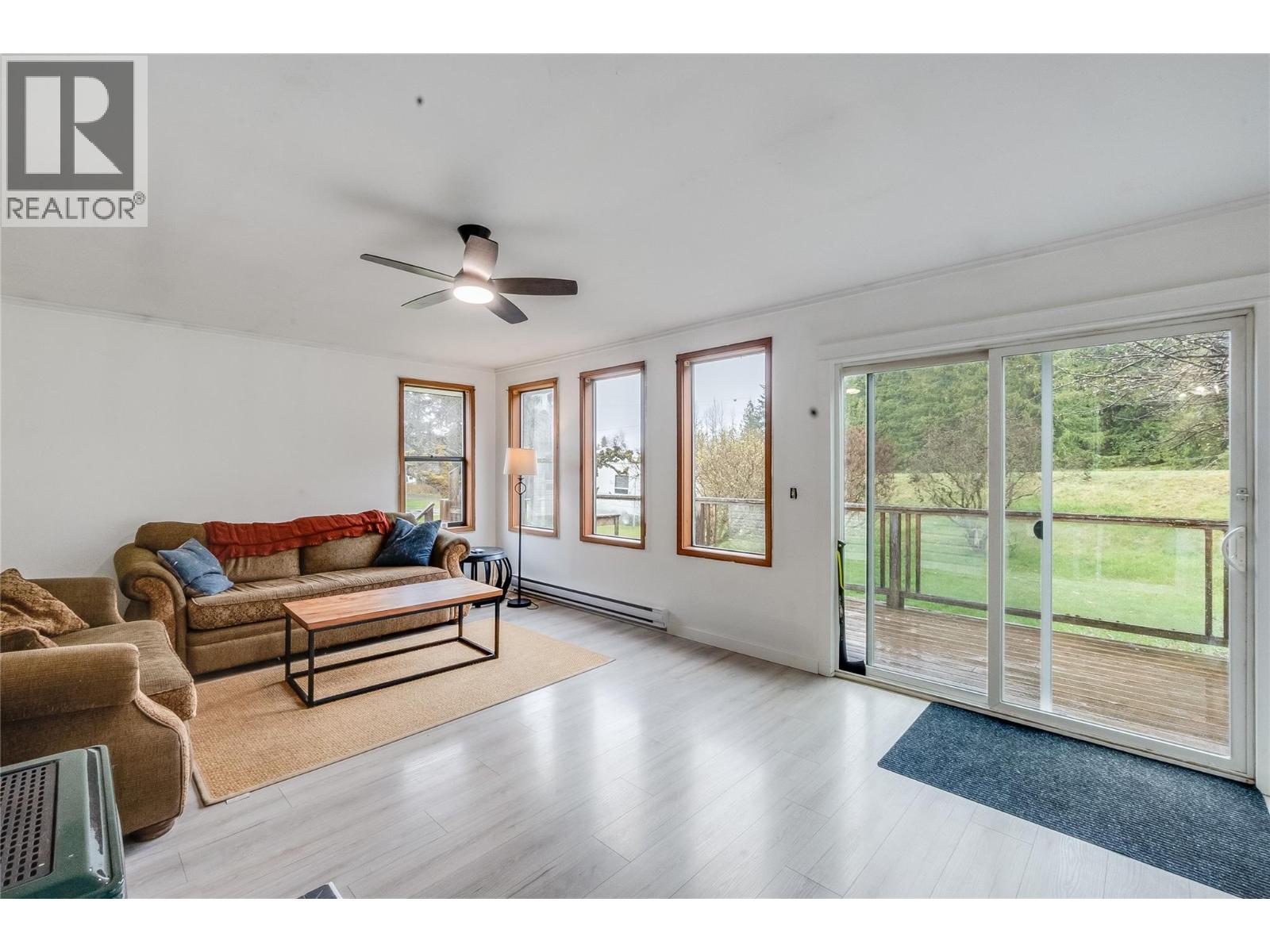320 RIVER Lane - 38