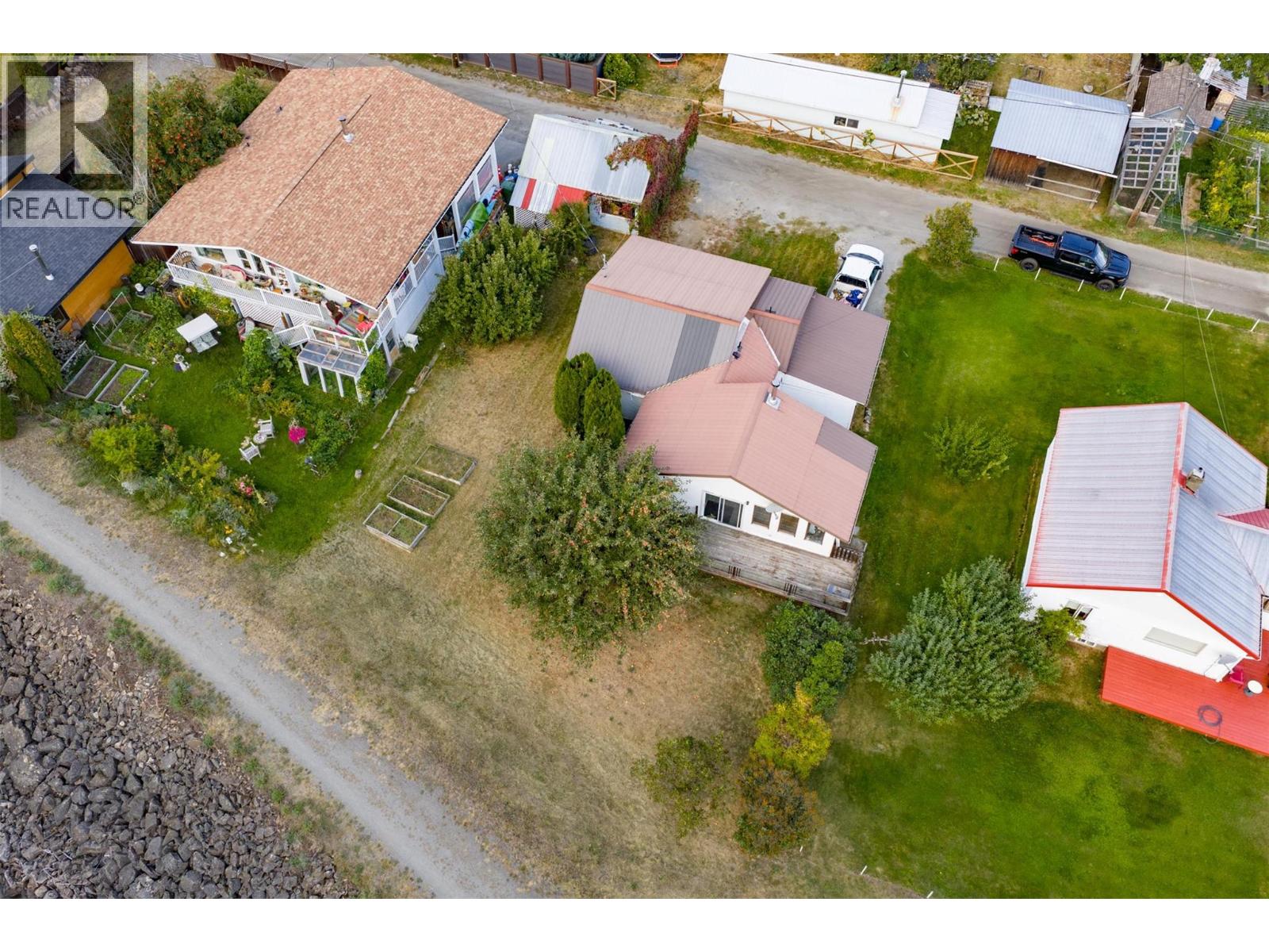 320 RIVER Lane - 4