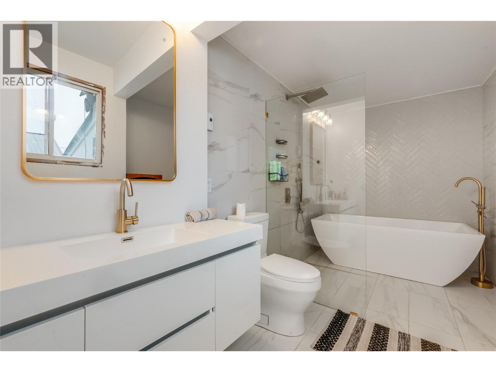 320 RIVER Lane - 32