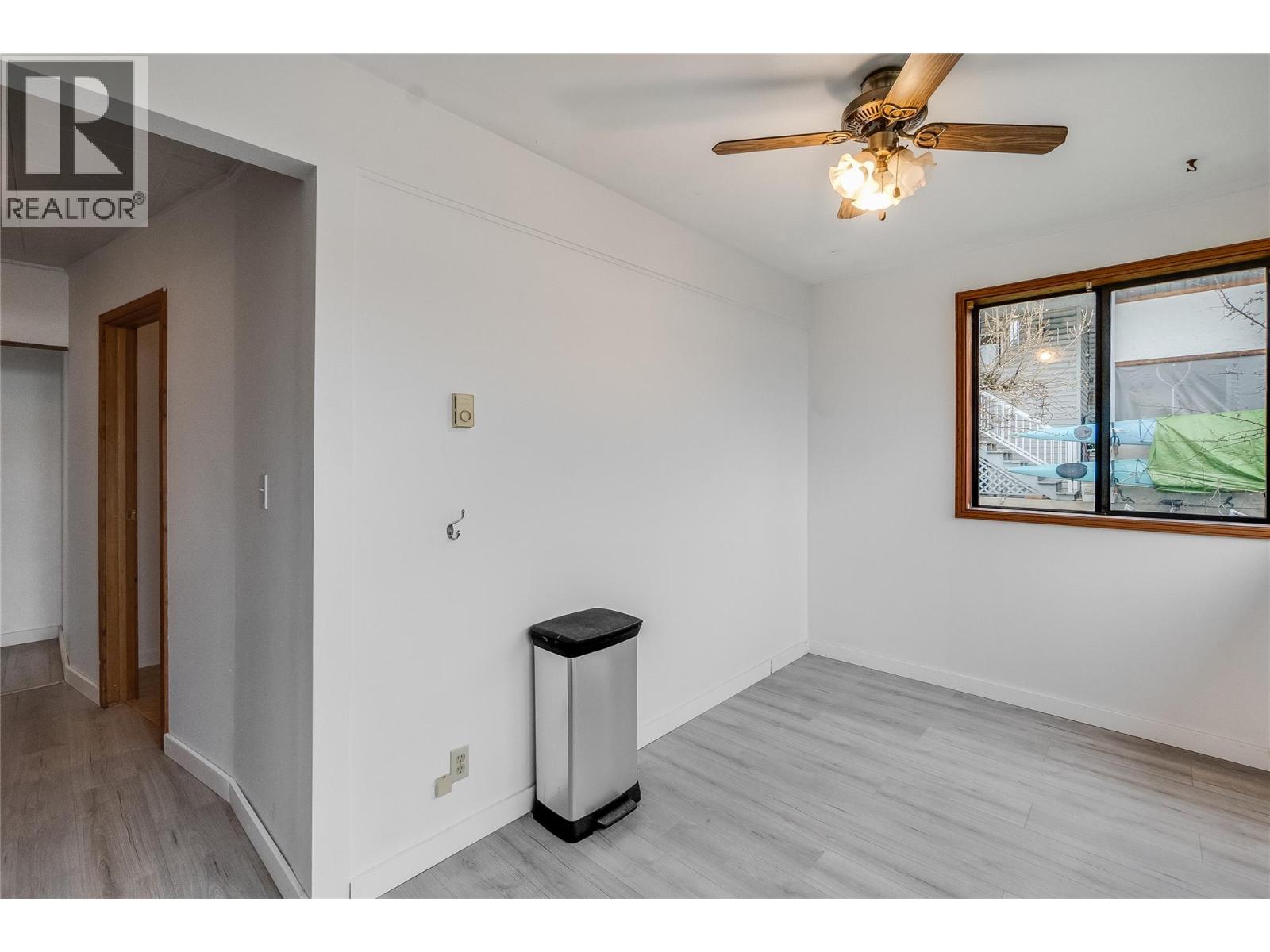 320 RIVER Lane - 23
