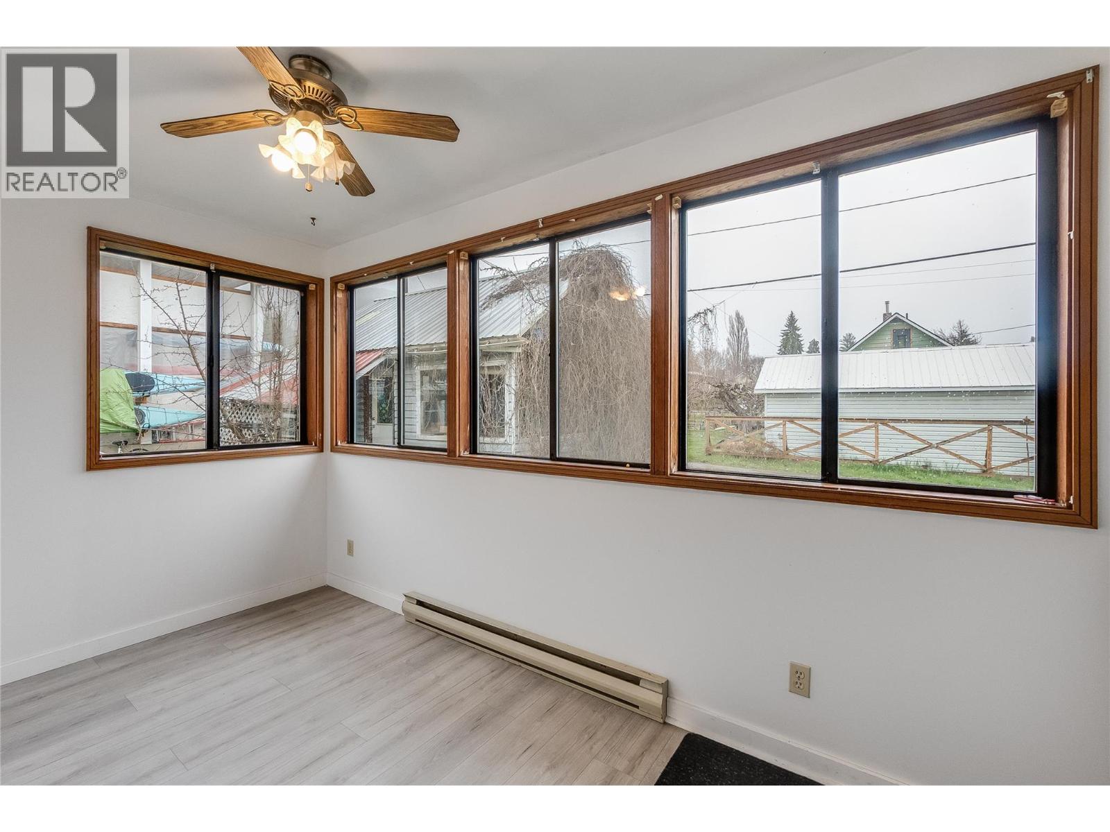 320 RIVER Lane - 22
