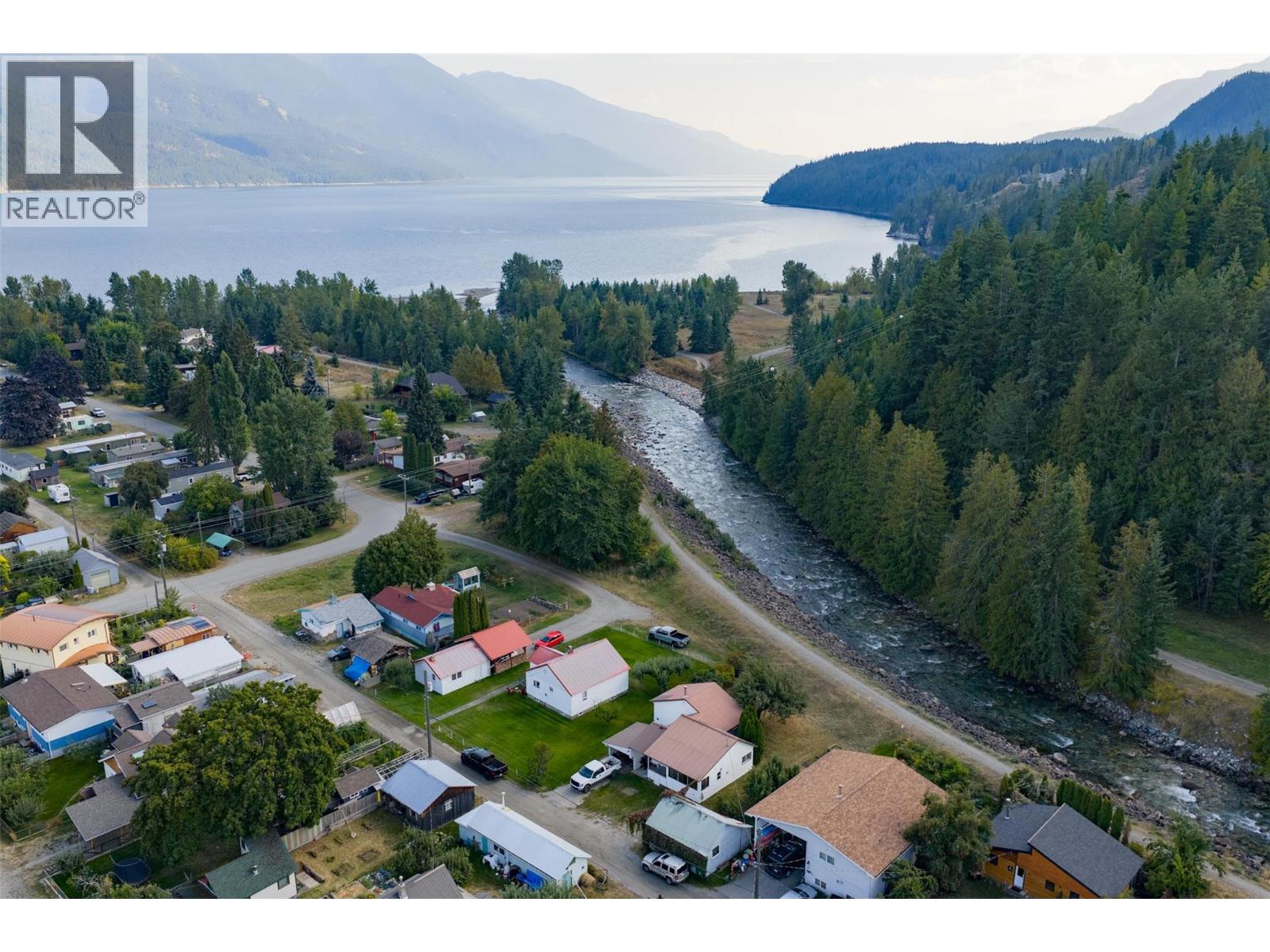 320 RIVER Lane - 6