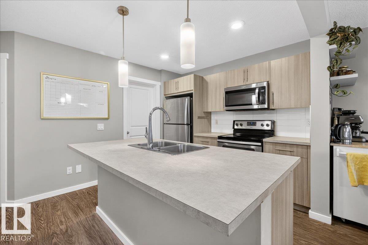 12803 205 ST NW, Edmonton