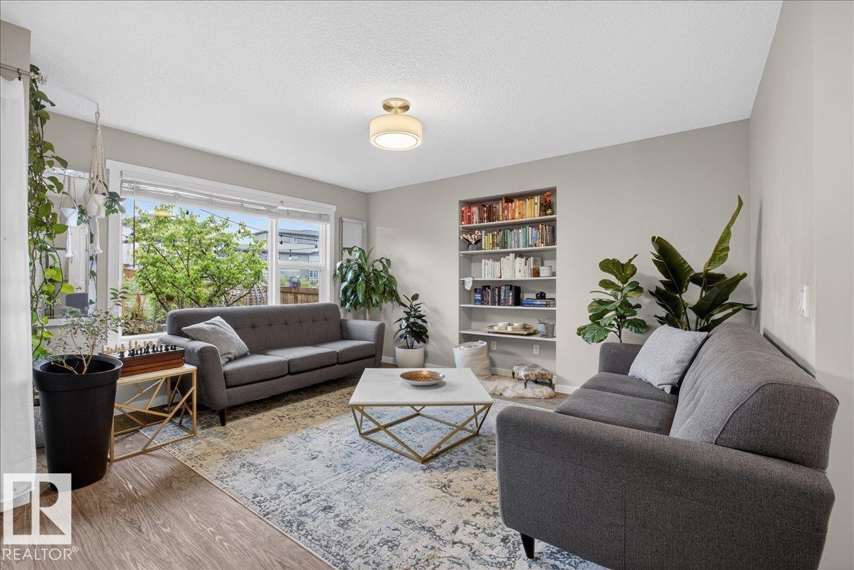 12803 205 ST NW, Edmonton
