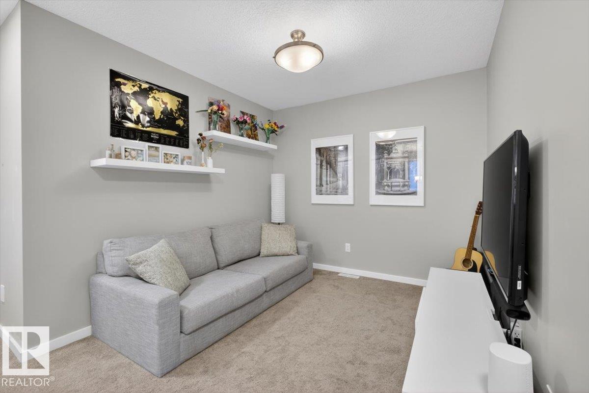 12803 205 ST NW, Edmonton