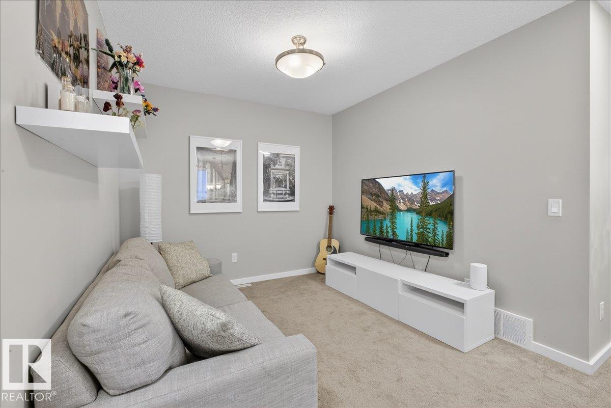 12803 205 ST NW, Edmonton