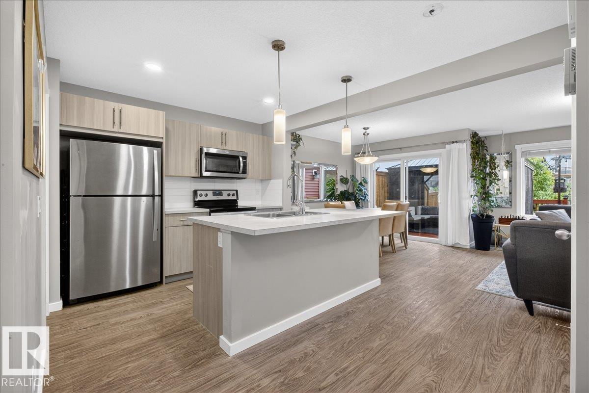 12803 205 ST NW, Edmonton