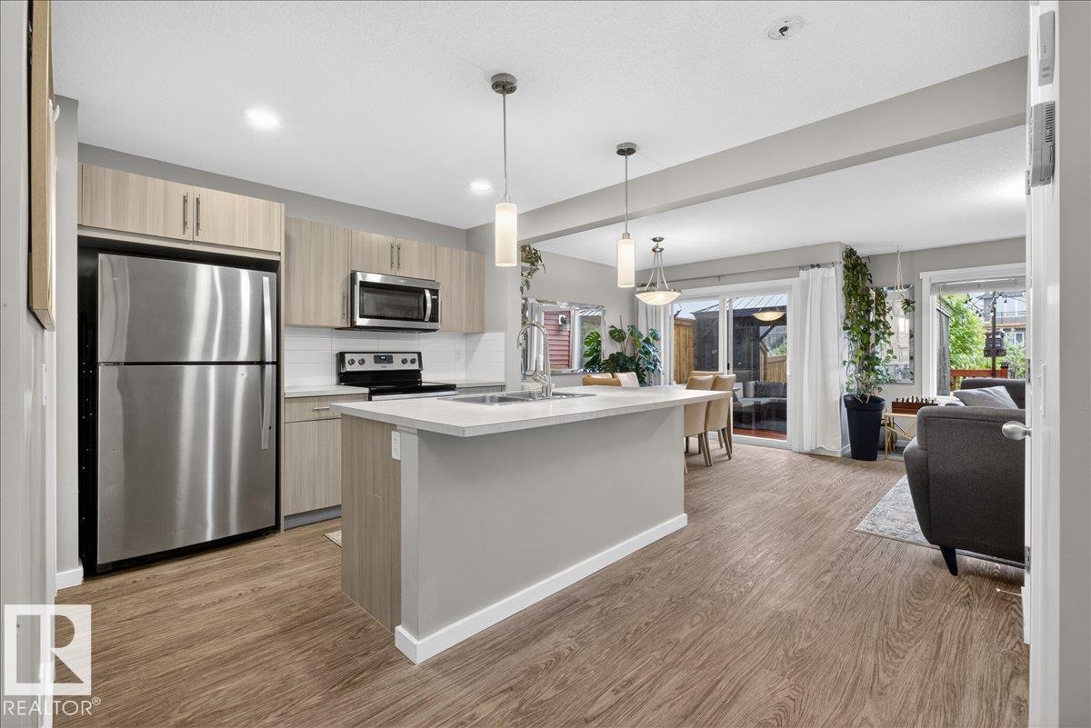 12803 205 ST NW, Edmonton