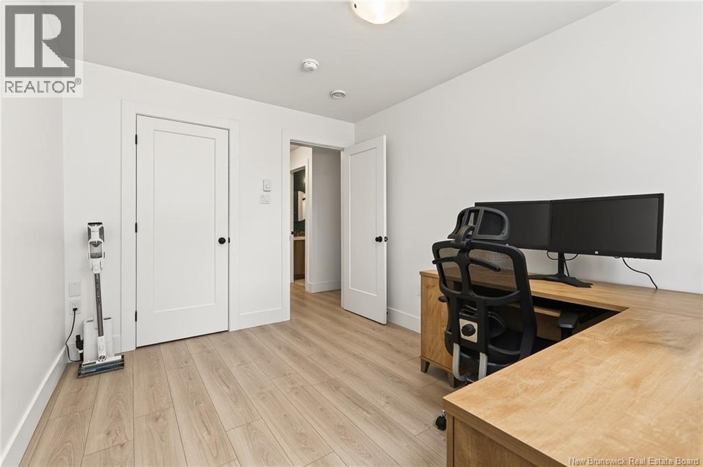 14 Beau Domaine Court - 30