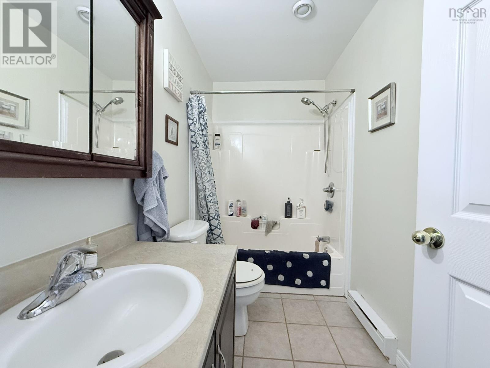 431 YOUNG Street - 12