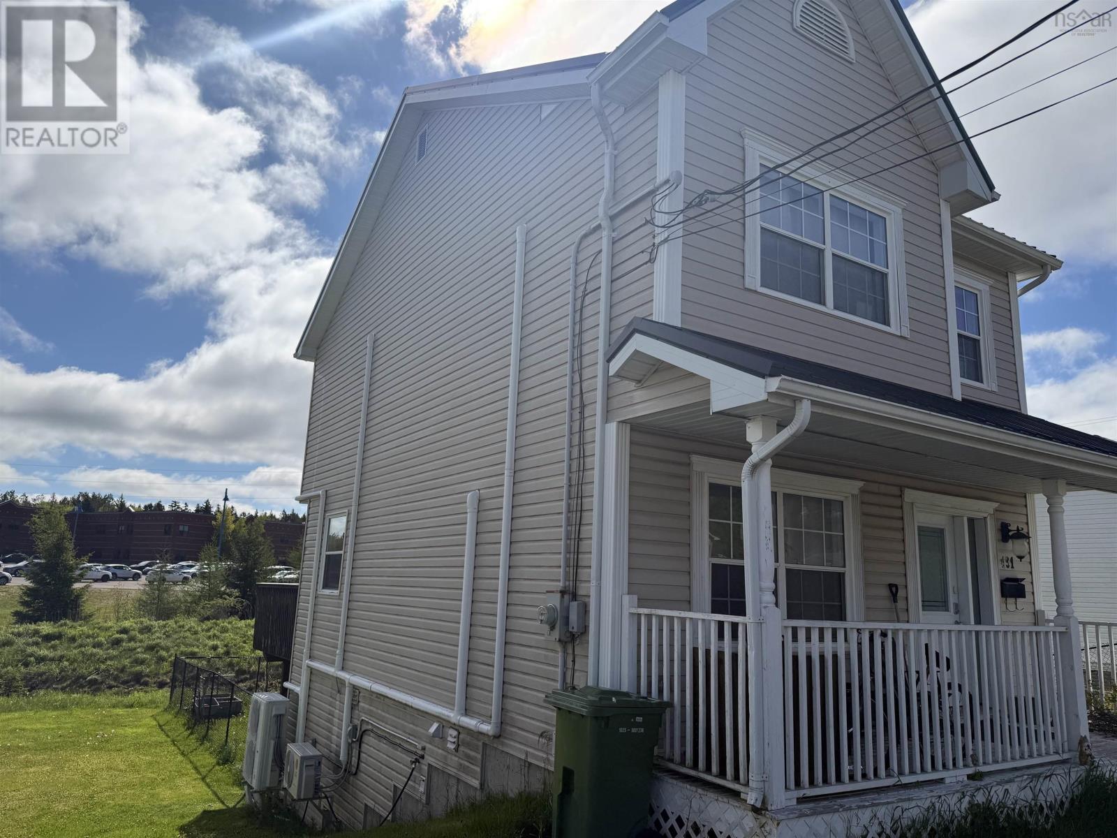 431 YOUNG Street - 3